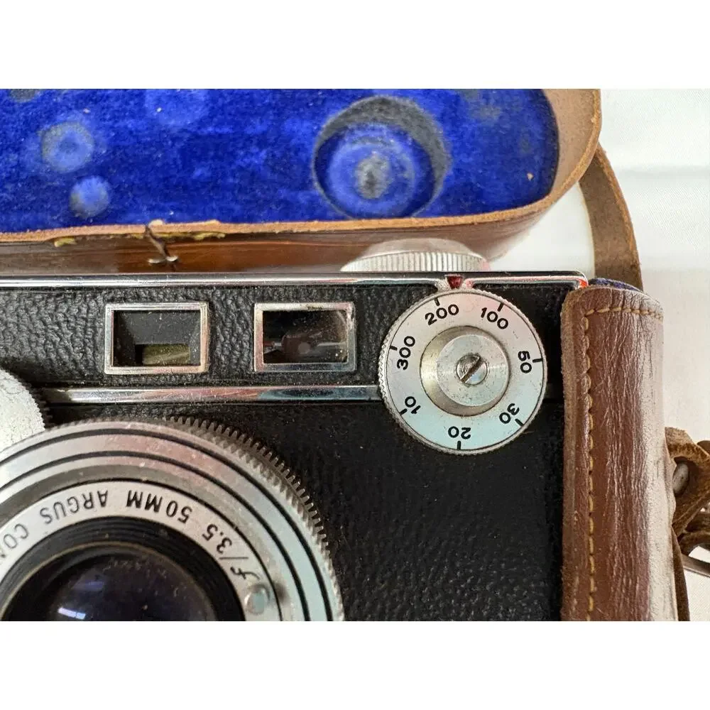 Argus C3 35mm Rangefinder Camera With 50mm Cintar Lens Leather Case Untested
